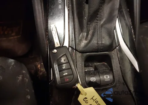 2020 Toyota Corolla Le z USA, uszkodzony, nr VIN 5YFEPRAE6LP004225